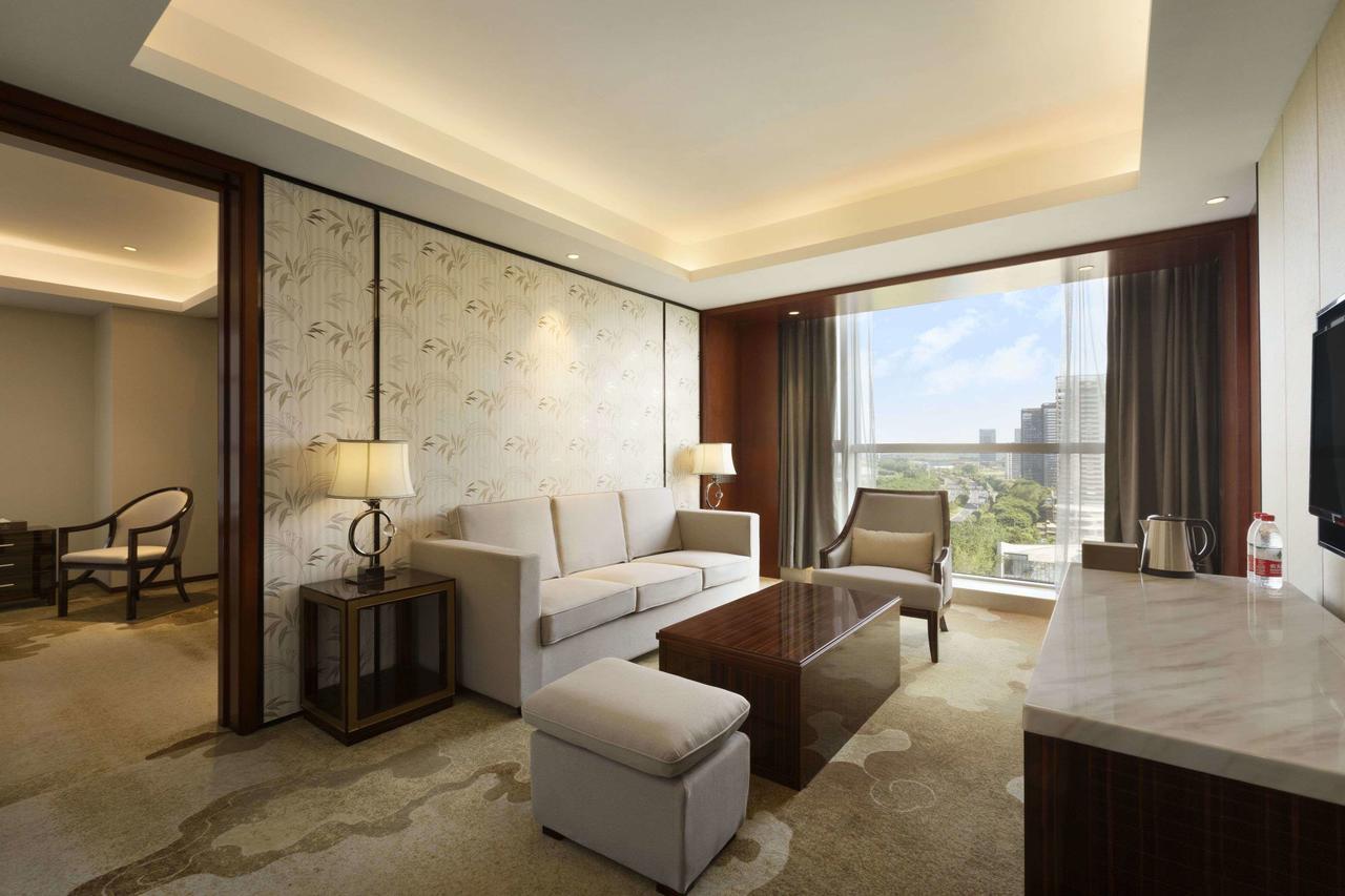 Ramada Jiaxing Hotel Bagian luar foto