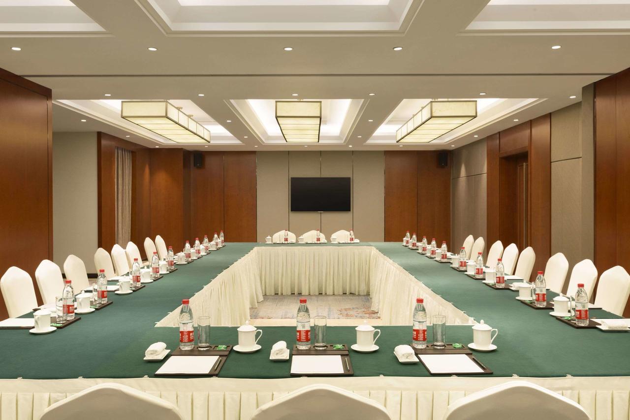 Ramada Jiaxing Hotel Bagian luar foto