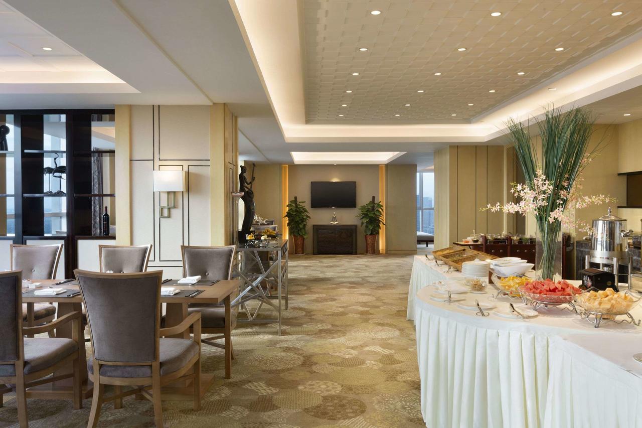 Ramada Jiaxing Hotel Bagian luar foto