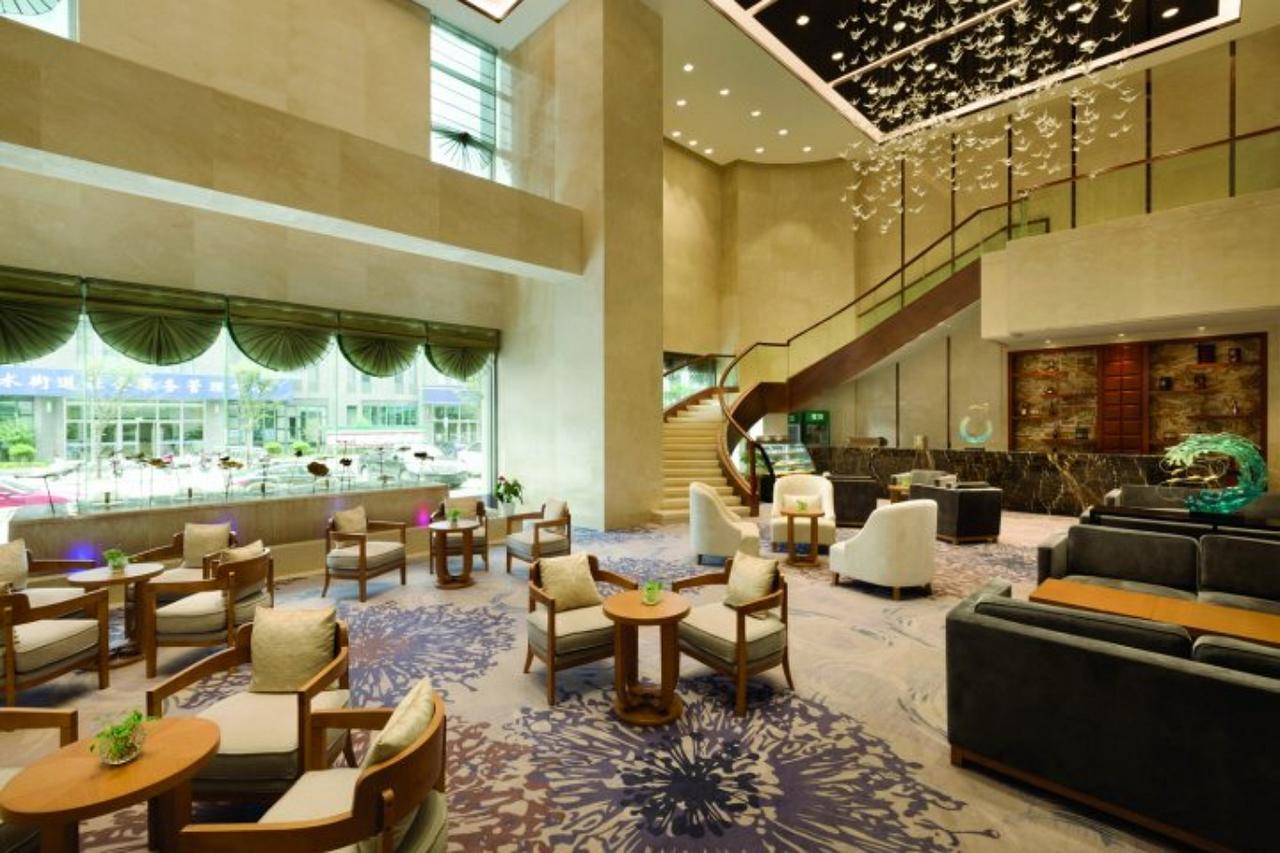 Ramada Jiaxing Hotel Bagian luar foto