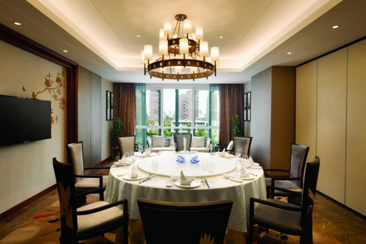 Ramada Jiaxing Hotel Bagian luar foto