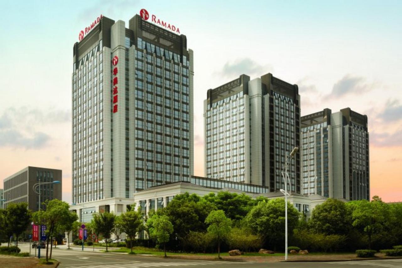 Ramada Jiaxing Hotel Bagian luar foto
